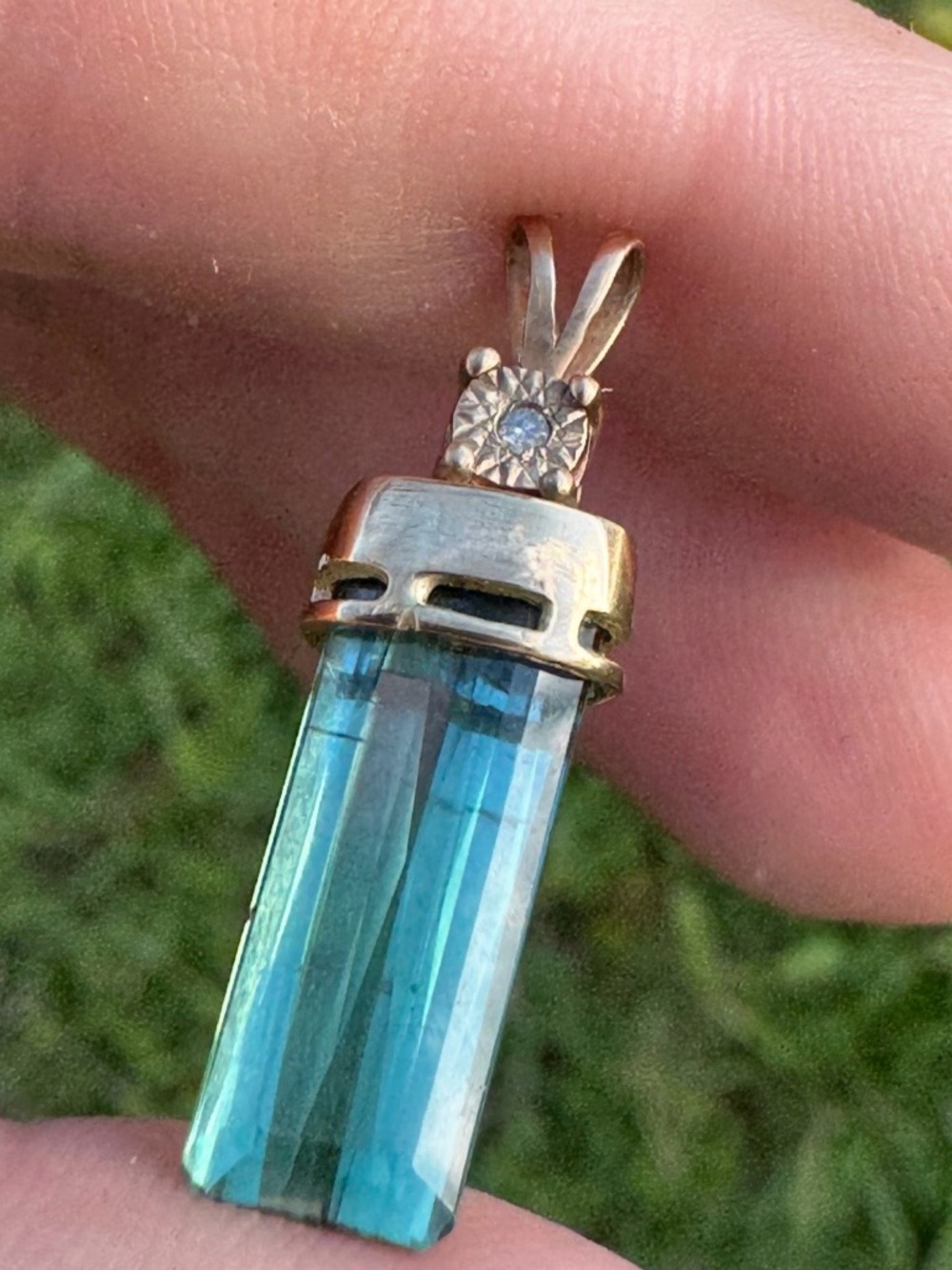 Solid 10k gold RARE Handmade genuine clean tourmaline/diamond pendant high end